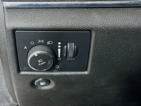 Used 2018 Jeep Grand Cherokee Limited AWD/4WD image 10