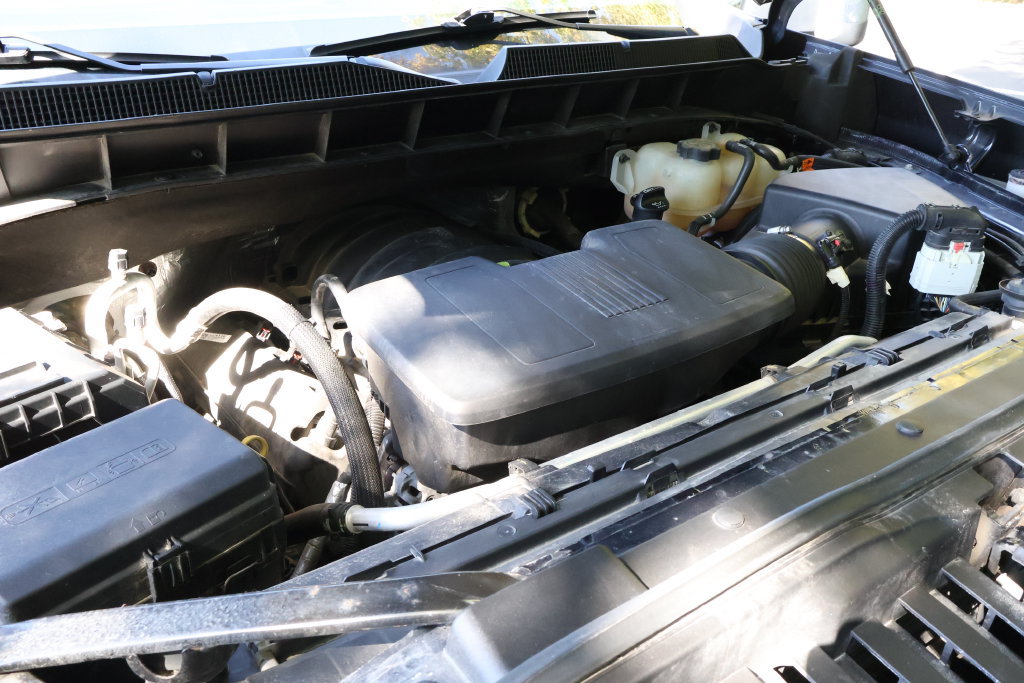 Used 2022 Chevrolet Silverado 1500 LTZ w/ LTZ Convenience Package II AWD/4WD image 17