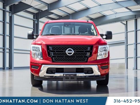 Used 2021 Nissan Titan SV w/ SV Convenience Package AWD/4WD image 24