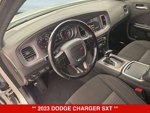 Used 2023 Dodge Charger SXT RWD image 2