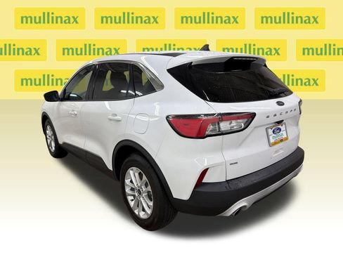 Certified 2021 Ford Escape SE FWD image 10
