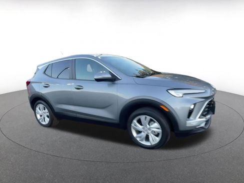 Used 2025 Buick Encore GX Preferred image 2
