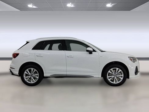 Used 2025 Audi Q3 2.0T Premium w/ Convenience Package AWD/4WD image 8