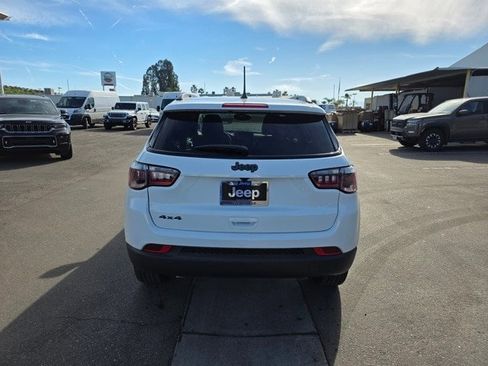 New 2026 Jeep Compass Latitude image 6