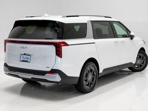 Certified 2026 Kia Carnival EX FWD image 32