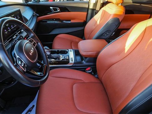 Used 2024 Kia Carnival SX image 16