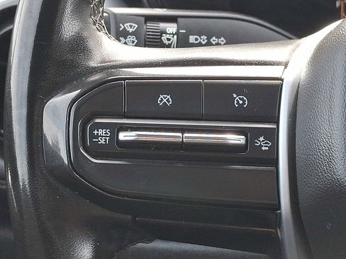 Used 2023 Chevrolet Colorado LT w/ LT Convenience Package image 16