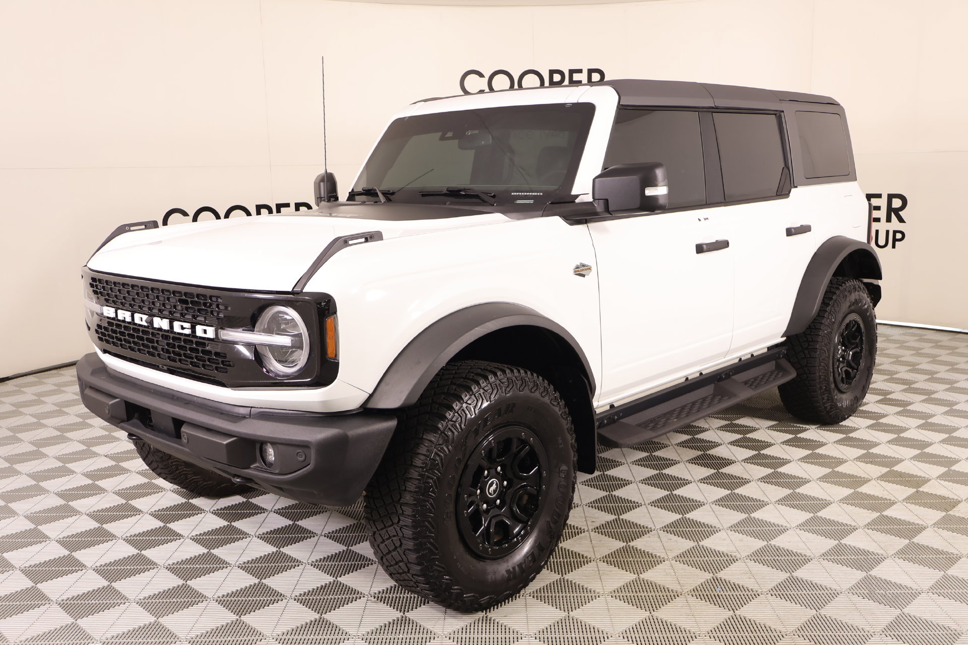 Used 2022 Ford Bronco Wildtrak AWD/4WD image 11