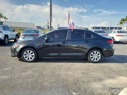 Used 2022 Toyota Corolla LE FWD image 7