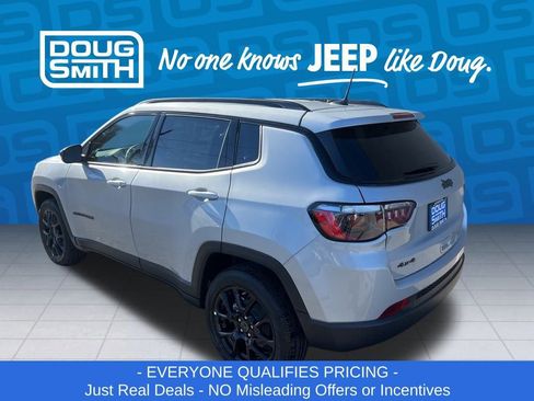 New 2026 Jeep Compass Latitude image 4