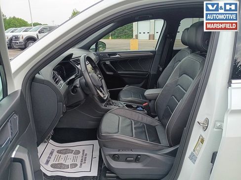 Used 2022 Volkswagen Tiguan SEL R-Line AWD/4WD image 17