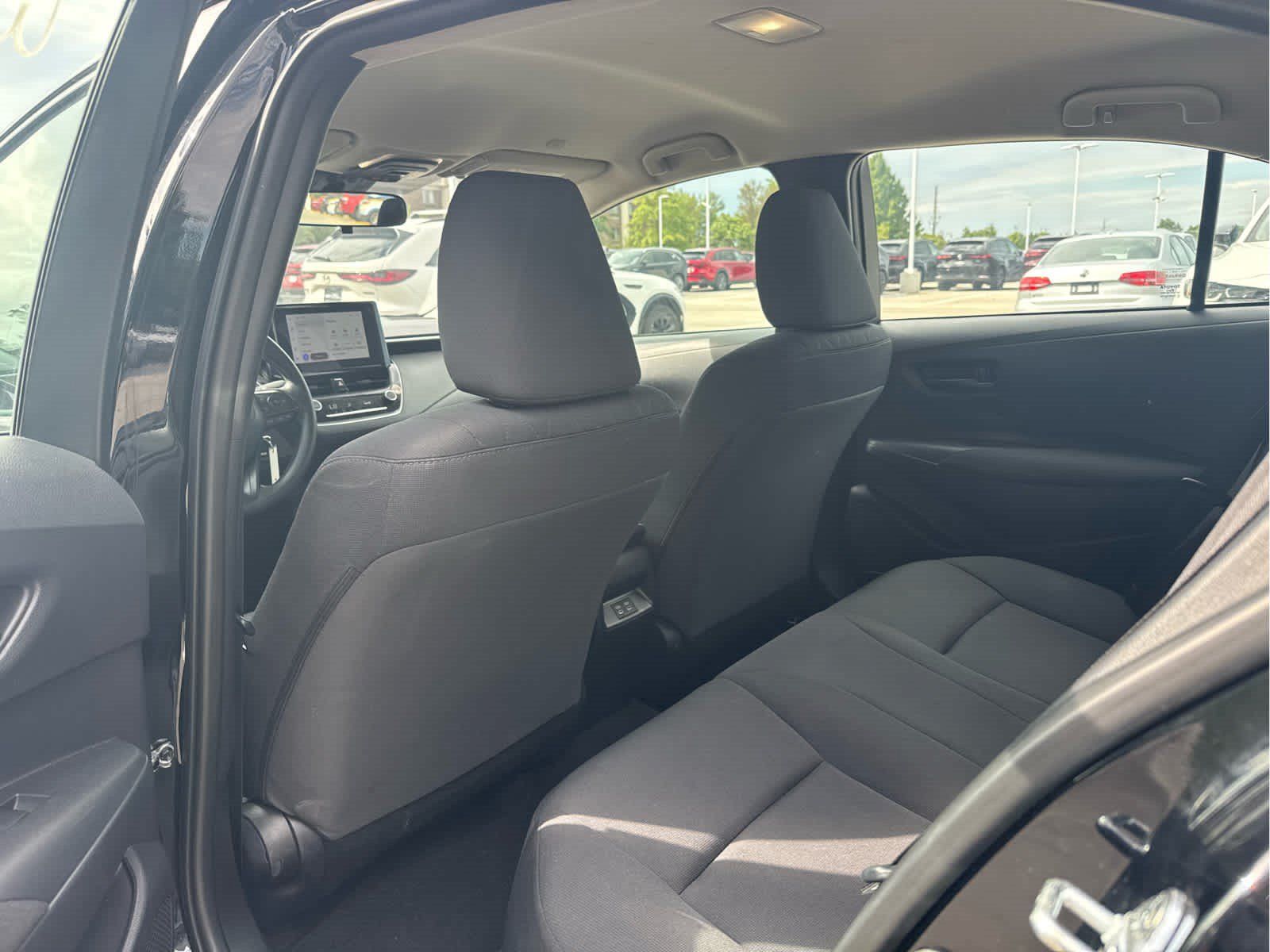 Used 2025 Toyota Corolla LE FWD image 5