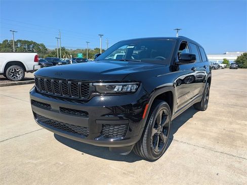 New 2025 Jeep Grand Cherokee L Altitude image 7