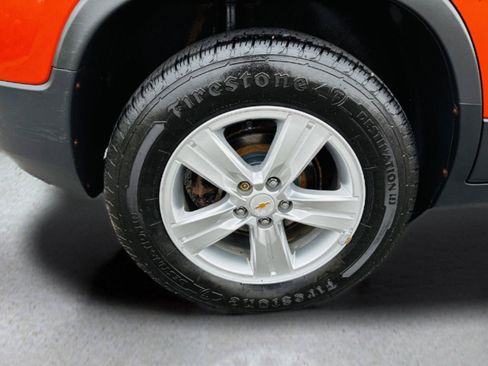 Used 2015 Chevrolet Trax LT w/ LT Sun and Sound Package AWD/4WD image 38