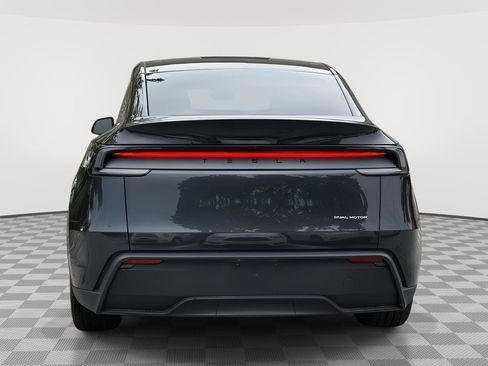 Used 2026 Tesla Model Y Long Range AWD/4WD image 4