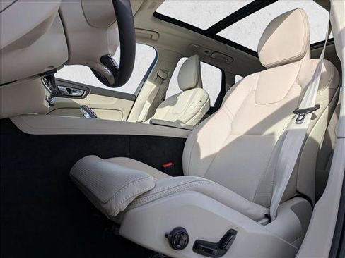 New 2026 Volvo XC60 B5 Ultra w/ Protection Package Premier image 4