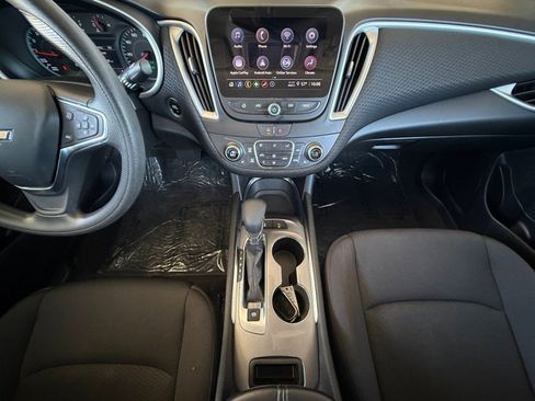 Used 2024 Chevrolet Malibu LT image 15