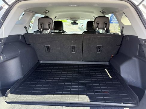 Used 2020 GMC Terrain SLT image 25