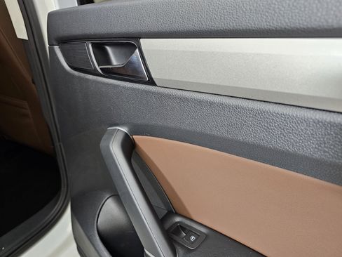 Used 2021 Volkswagen Passat 2.0T SE image 32