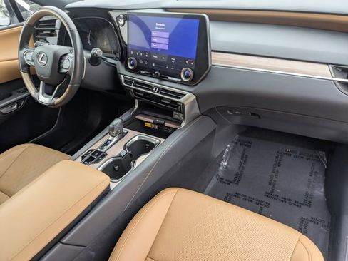 Used 2024 Lexus RX 350 w/ Technology Package image 35