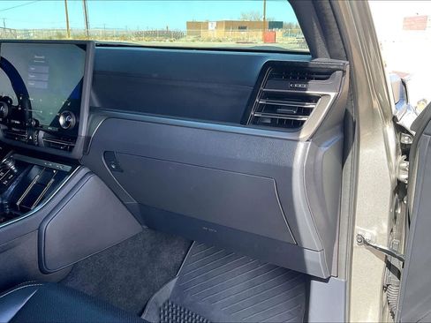 Used 2024 Lexus GX 550 image 18