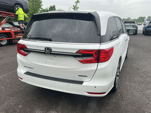 Used 2023 Honda Odyssey Touring image 4