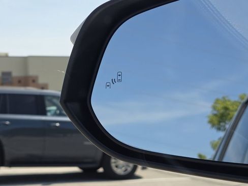 Used 2019 Toyota Highlander SE AWD/4WD image 35