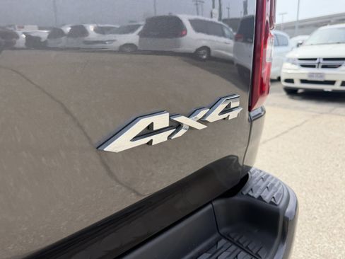 Used 2019 RAM 1500 Laramie w/ Sport Appearance Package image 10