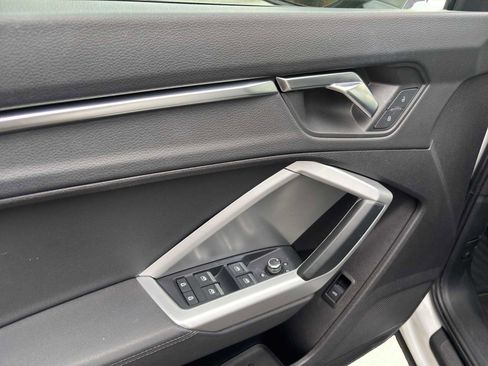 Used 2019 Audi Q3 2.0T Premium Plus w/ Premium Plus Package image 9