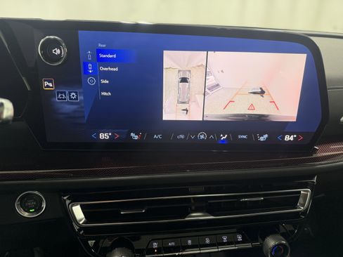 Used 2025 Chevrolet Traverse Z71 w/ Enhanced Driving Package image 20