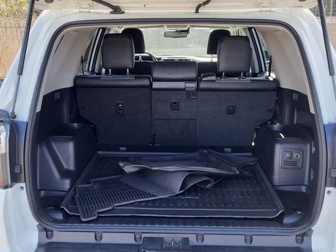 Used 2023 Toyota 4Runner SR5 Premium image 4