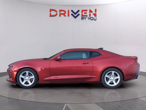 Used 2016 Chevrolet Camaro LT image 2