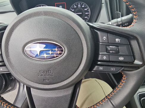 Used 2024 Subaru Crosstrek 2.5i Limited w/ Crosstrek Mirror Package AWD/4WD image 12