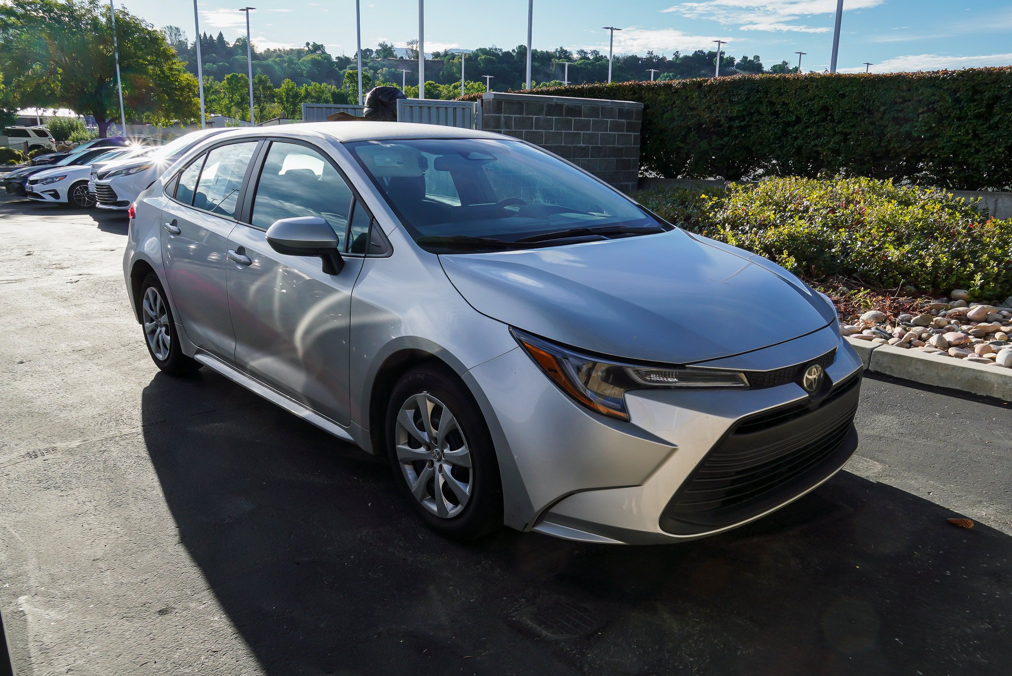 Certified 2025 Toyota Corolla LE FWD image 2