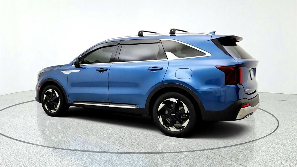 Used 2025 Kia Sorento EX AWD/4WD image 7