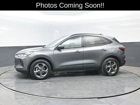 Used 2025 Ford Escape ST-Line Select AWD/4WD image 4