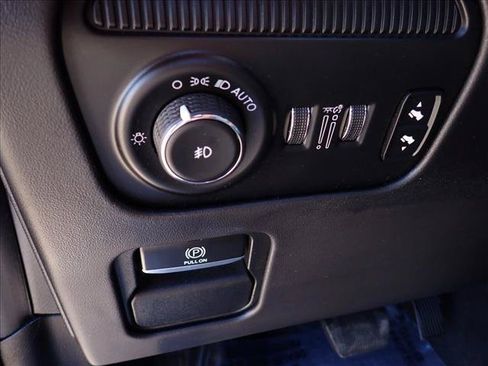 Used 2023 Jeep Grand Wagoneer Series II AWD/4WD image 20