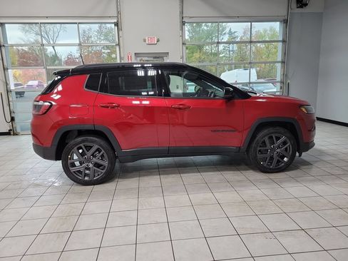 New 2026 Jeep Compass Limited AWD/4WD image 8