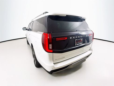 Used 2025 Ford Expedition Max Platinum w/ Platinum Ultimate Package AWD/4WD image 26