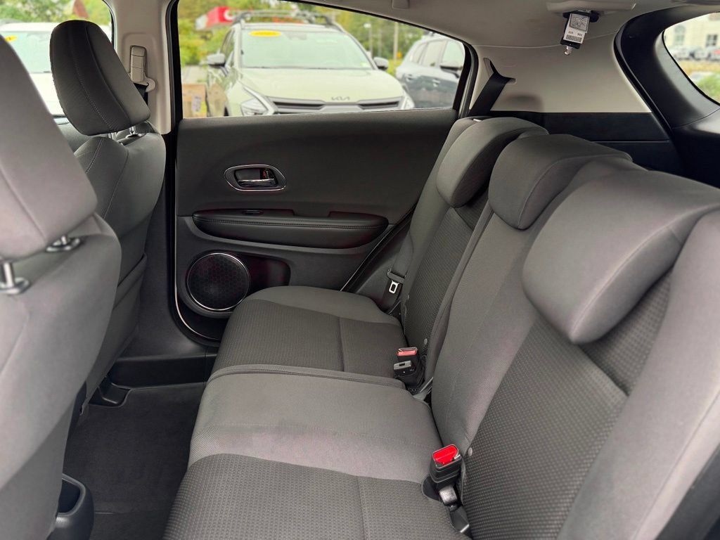 Used 2022 Honda HR-V EX image 6