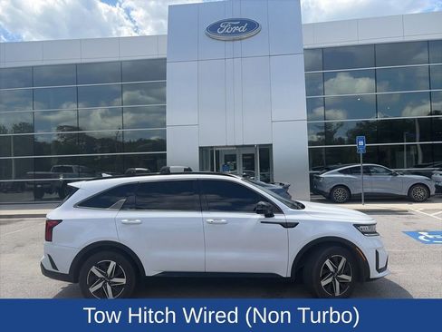 Used 2021 Kia Sorento S FWD image 4