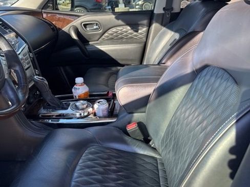 Certified 2018 INFINITI QX80 4WD w/ Deluxe Technology Package image 3