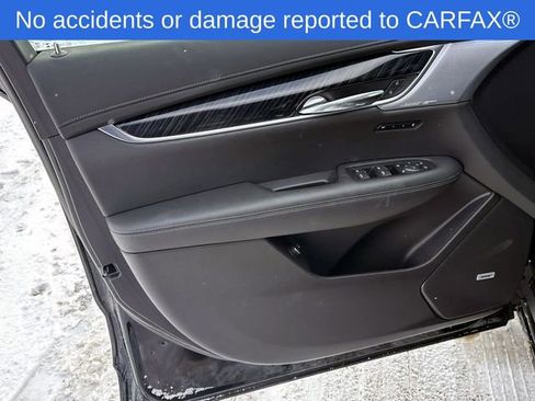 Used 2023 Cadillac XT6 Premium Luxury w/ Technology Package image 18