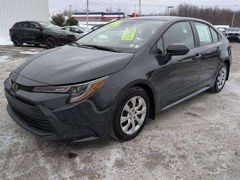 Certified 2023 Toyota Corolla LE image 2