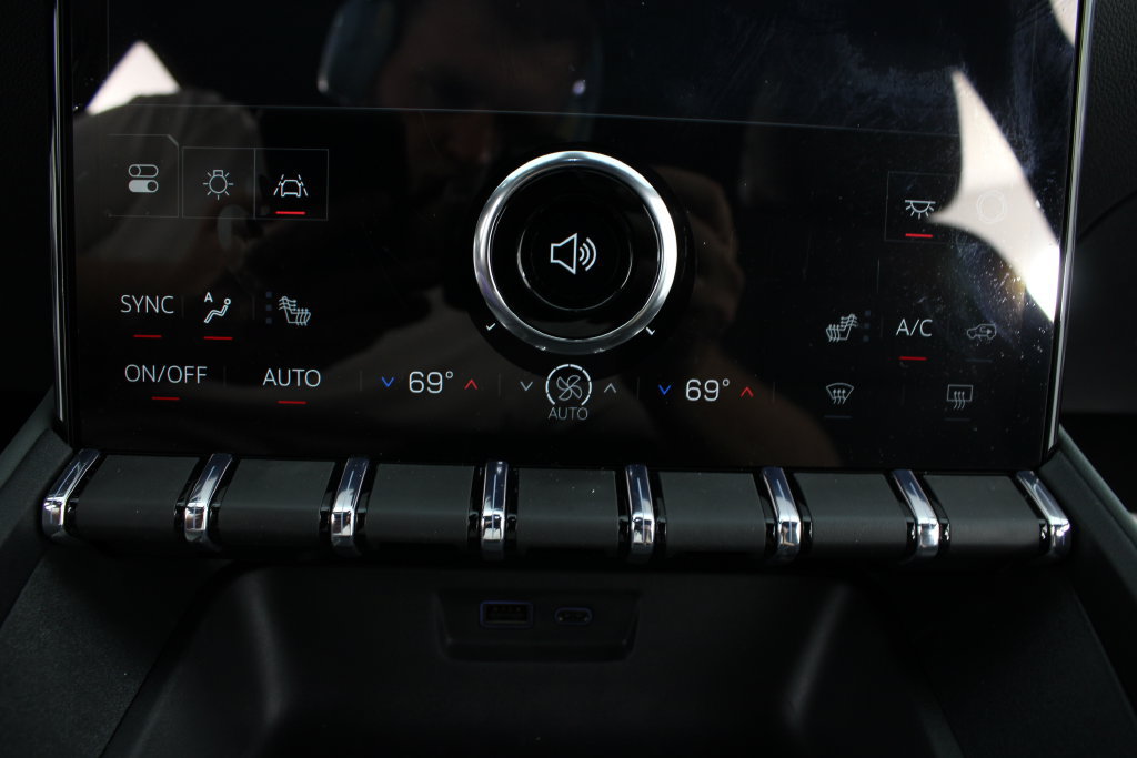 New 2027 GMC Terrain AT4 AWD/4WD image 6
