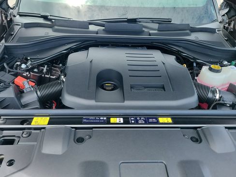 New 2026 Land Rover Range Rover Long Wheelbase SE AWD/4WD image 30