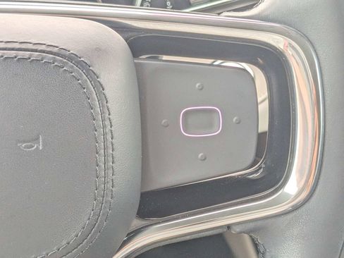 Used 2025 Lincoln Nautilus Premier AWD/4WD image 29