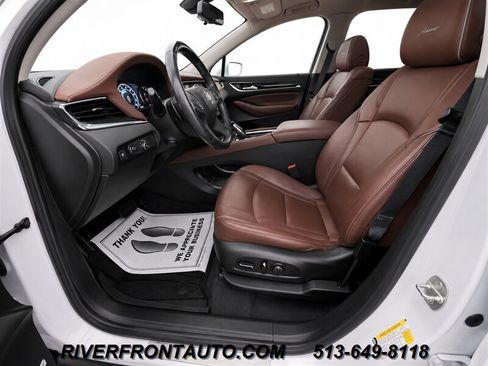 Used 2018 Buick Enclave Avenir w/ Avenir Technology Package AWD/4WD image 10