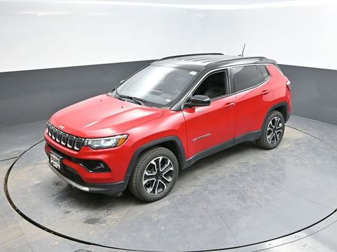 Used 2024 Jeep Compass Limited image 36