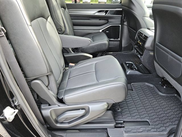 New 2026 Jeep Grand Wagoneer Limited AWD/4WD image 14